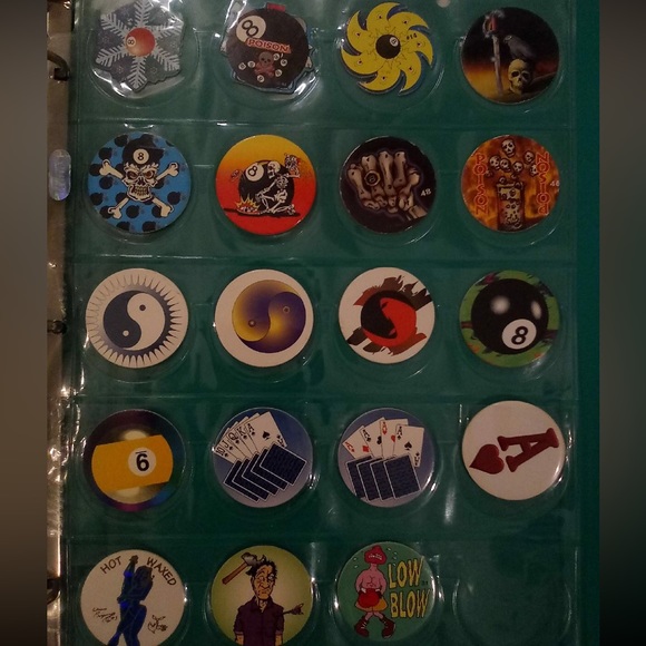 Pogs Collection - Pog Game Board and Game Case - Picture 2 of 5